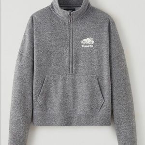 Roots 1/2 zip sweater NEW
